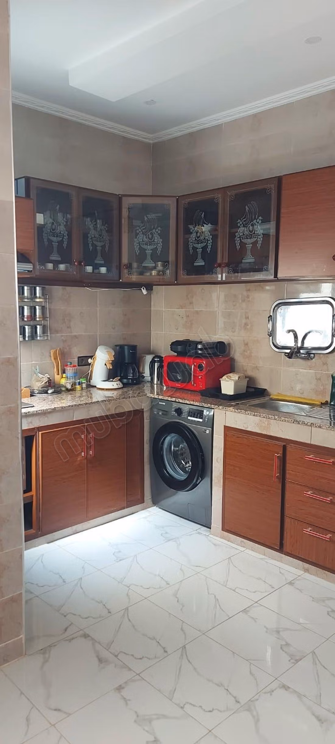 Vind je huis om te kopen in Malloussa. Totale oppervlakte 140 m². Gemeubileerd