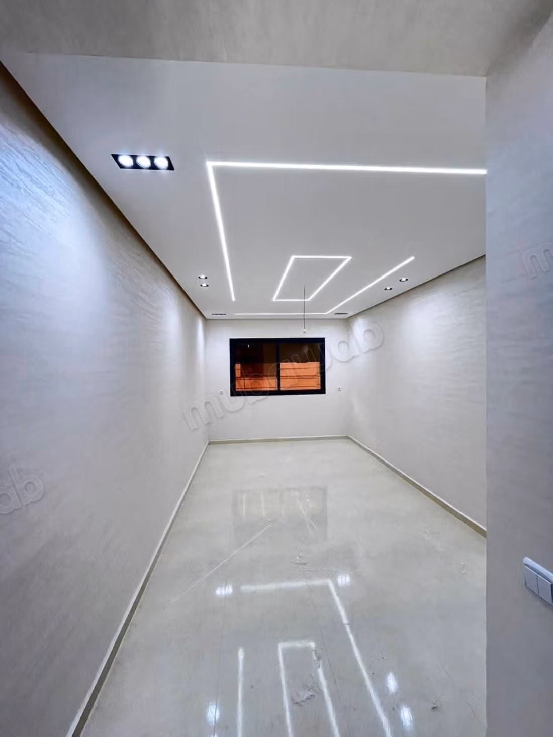 First floor with two facades 64 meters