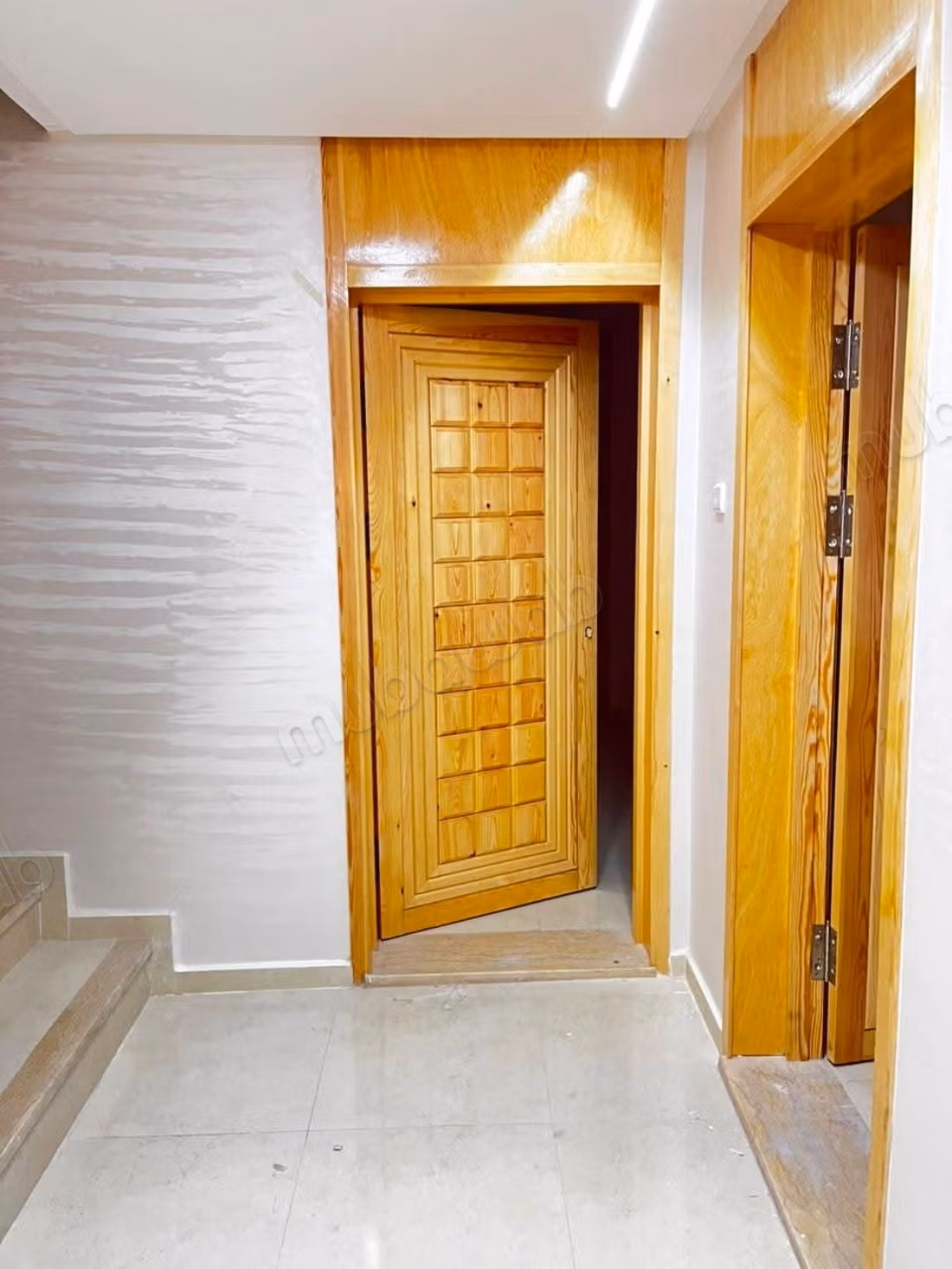 First floor with two facades 64 meters