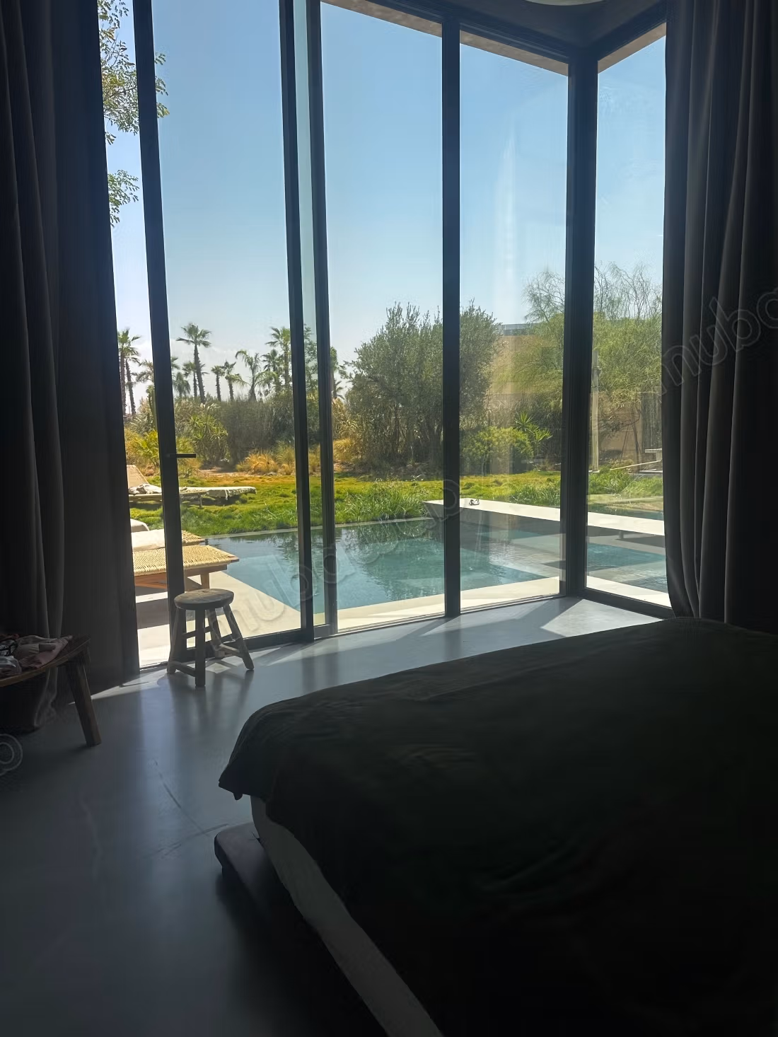 Location villa de haut standing à Route Amizmiz.
Surface totale 550 m²