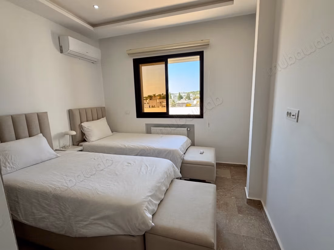 Appartamento in affitto a Cité Erriadh. Superficie di 75 m². Arredato