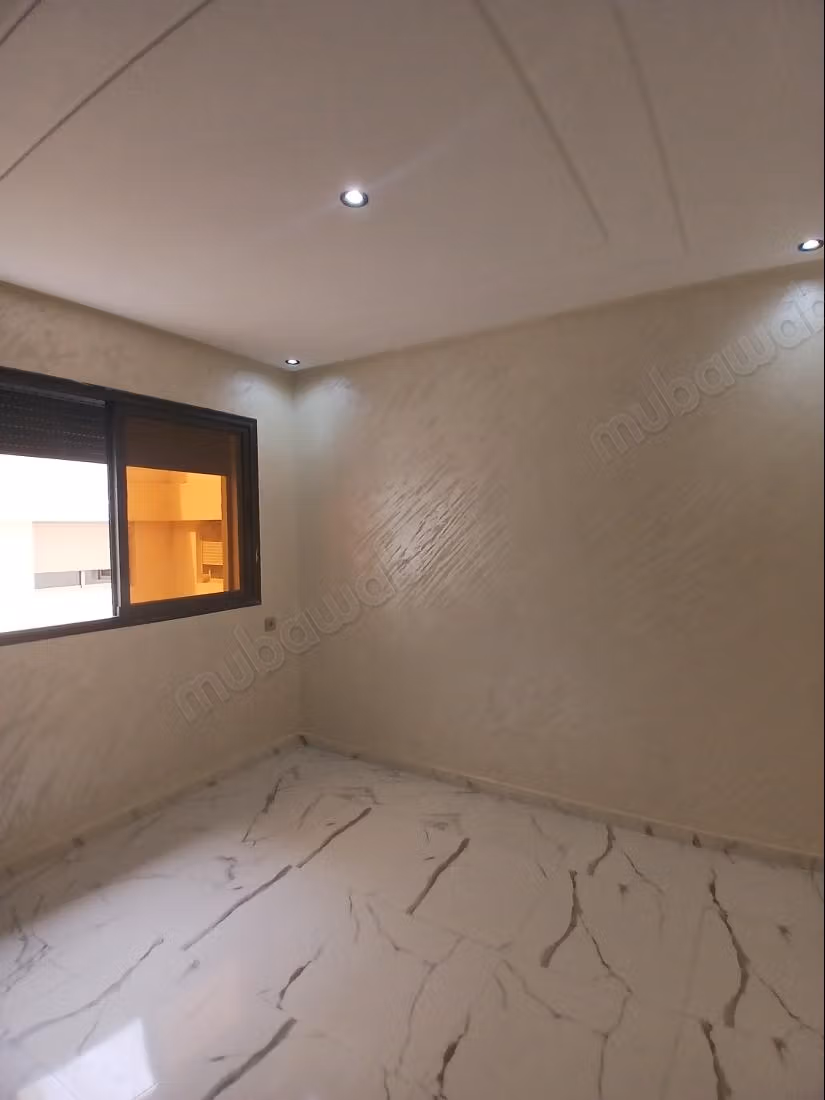 Floor 2 Independent Entrances