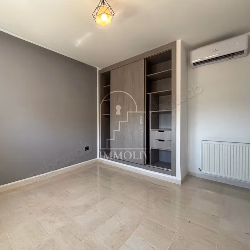For rent an S1 apartment at Soukra park