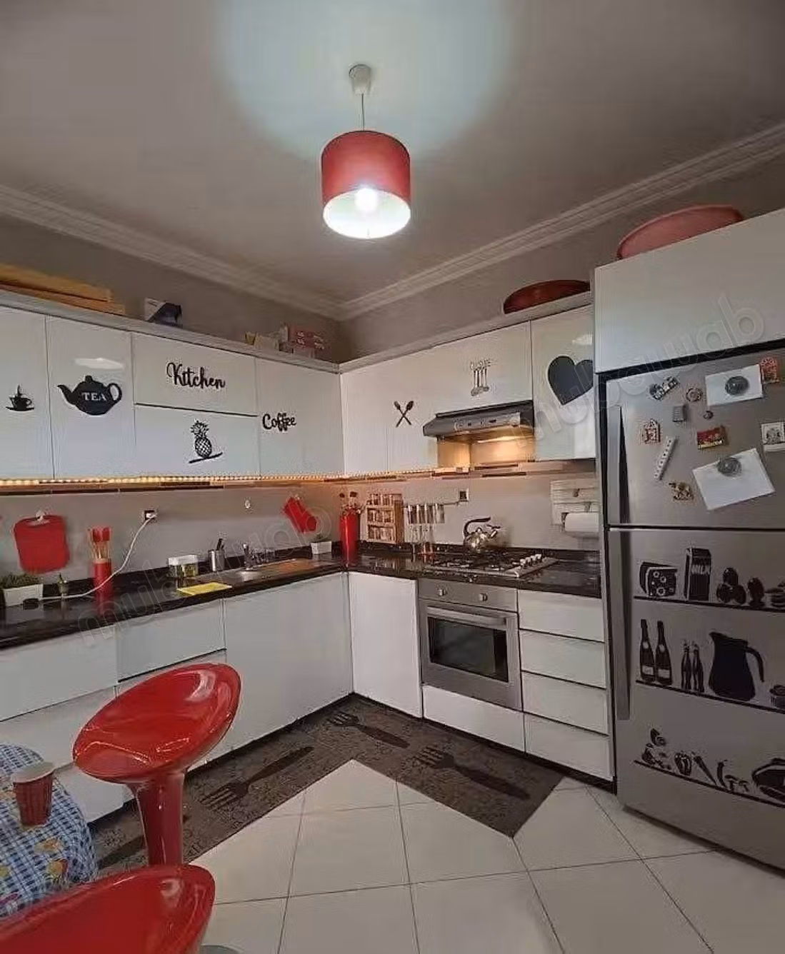 Appartamenti in affitto giornaliero solo per famiglie e coppie in centro città. 2 camere. Parcheggio e ascensore.