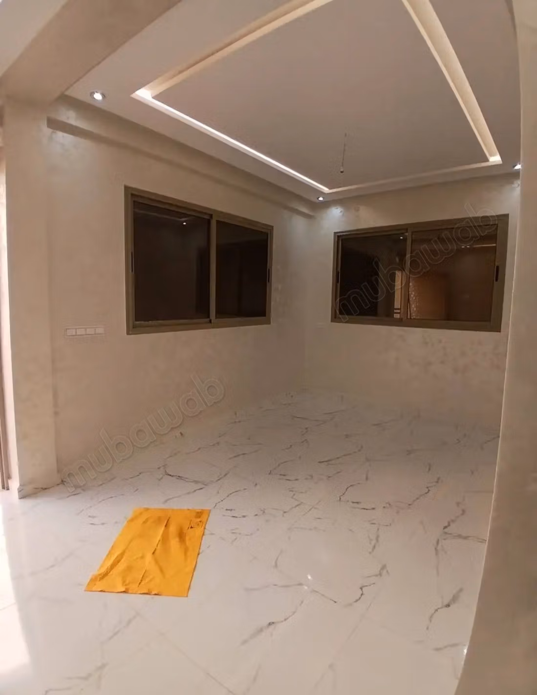Ground floor with two facades 68 meters