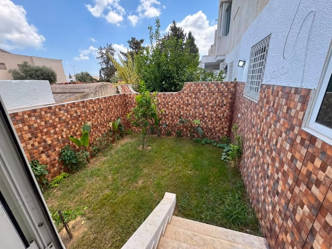 S3 Apartment with garden for sale