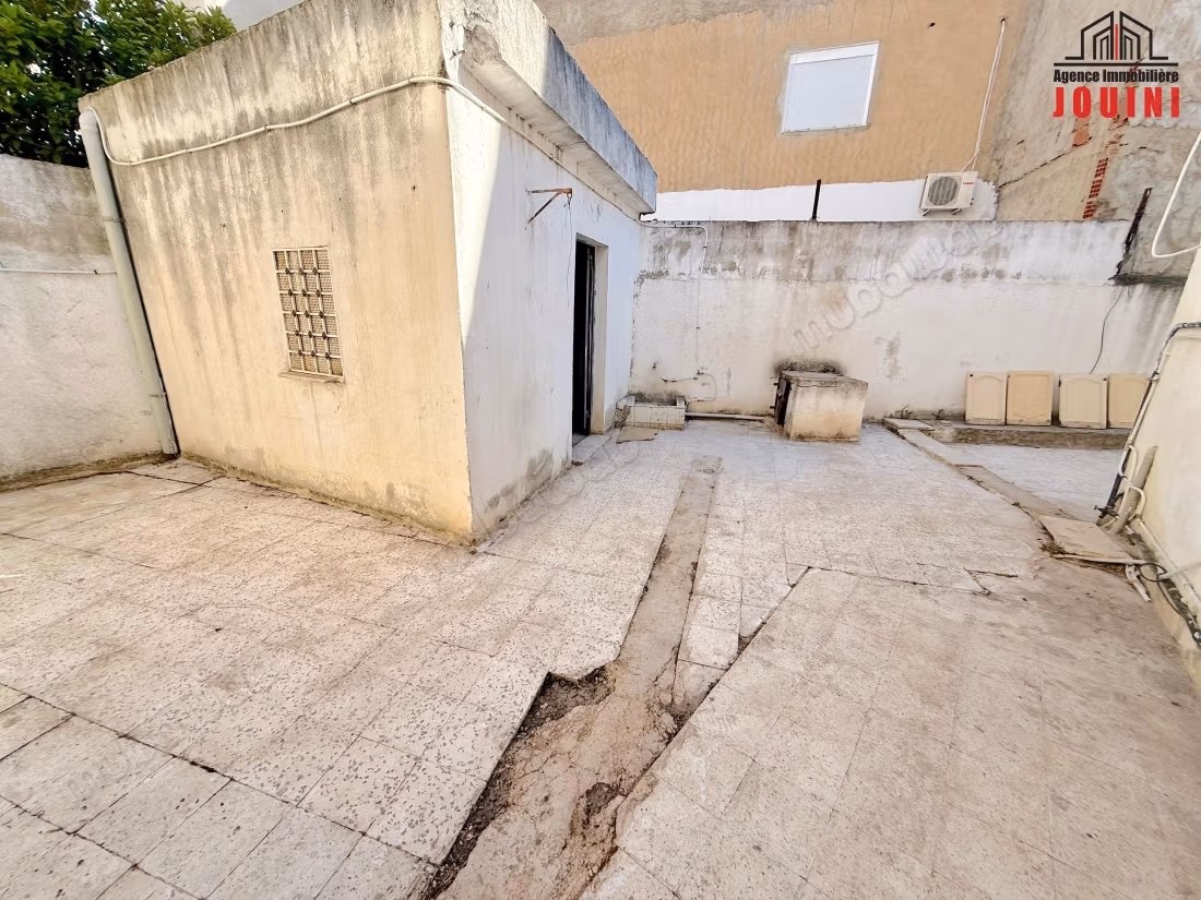 Casa 519 M² A Ezzahrouni Città Bouzayenne