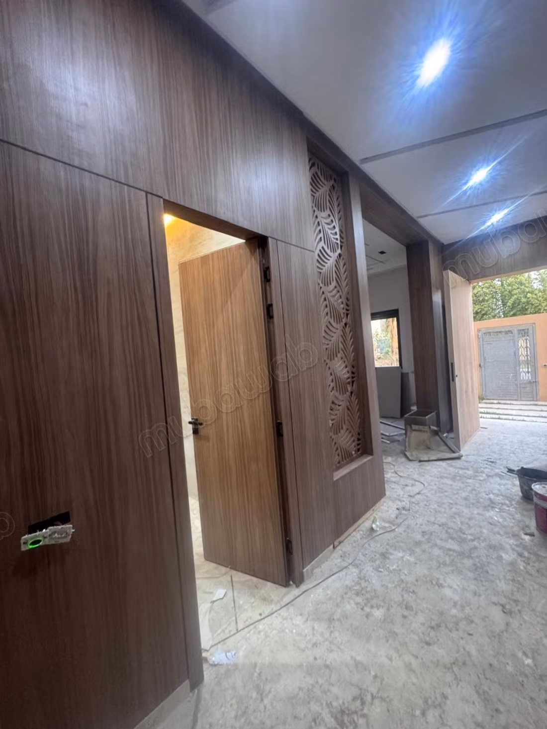 Beautiful villa for sale in Bab Marrakech. 4 excellent rooms. Secure residence equipped with a satellite reception system.