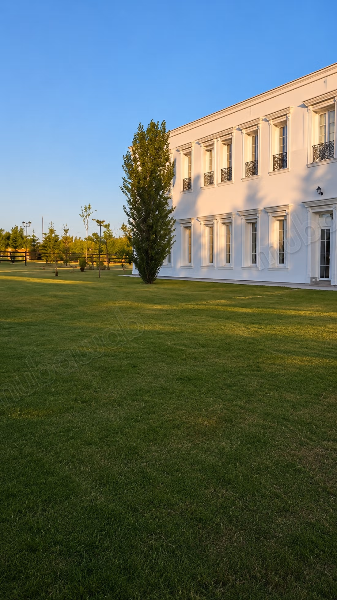Nice farm for sale in Sidi Allal El Bahraoui. Total area 36000 m². Secure residence