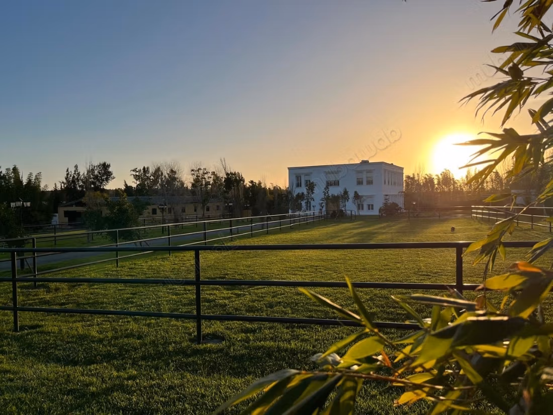 Nice farm for sale in Sidi Allal El Bahraoui. Total area 36000 m². Secure residence