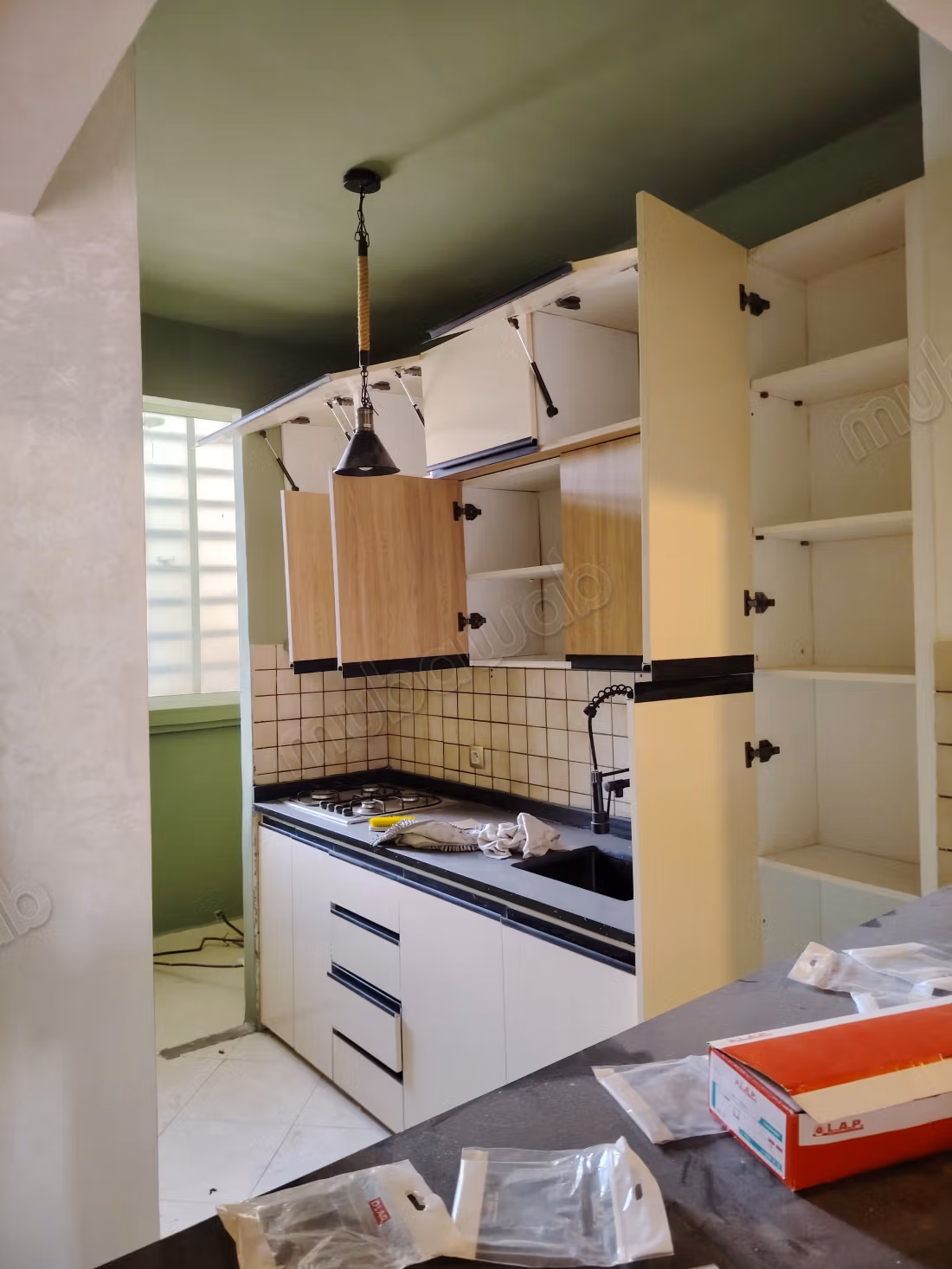 Apartment for sale in Wifak. 2 pleasant bedrooms. Satellite dish, secure residence