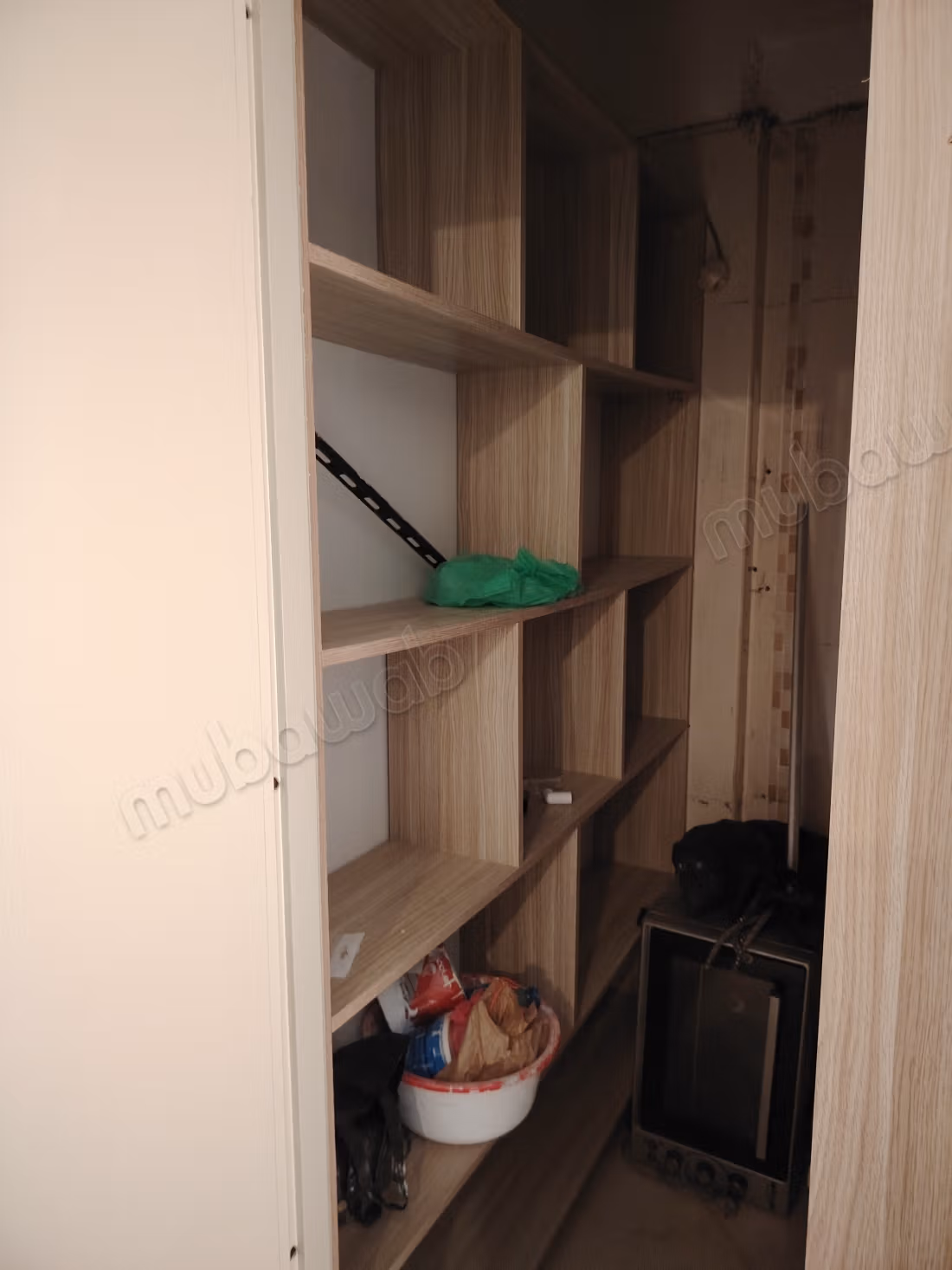 Apartment for sale in Wifak. 2 pleasant bedrooms. Satellite dish, secure residence