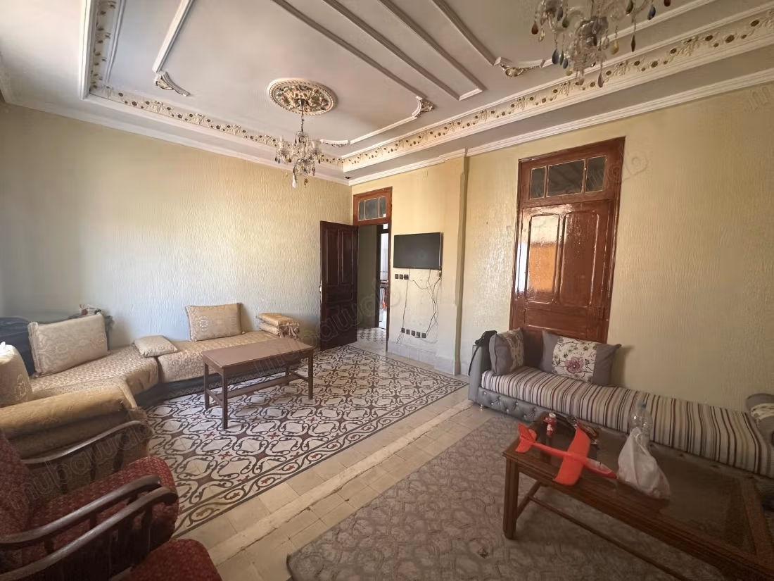 شقة كبيرة الحجم للكراء اليومي,
قريب من البحر
