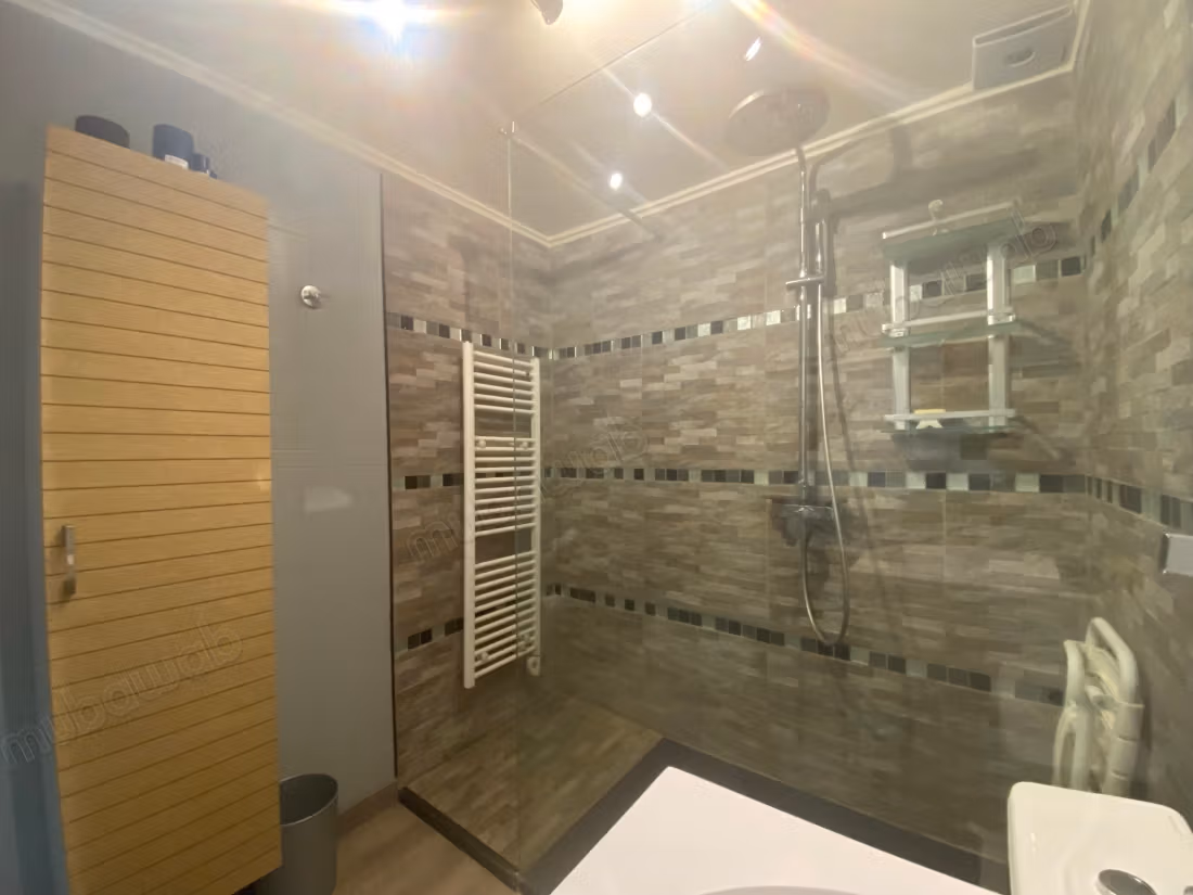 Apartment rental at Route ain Chkaf. 3 large rooms. Satellite dish, secured residence