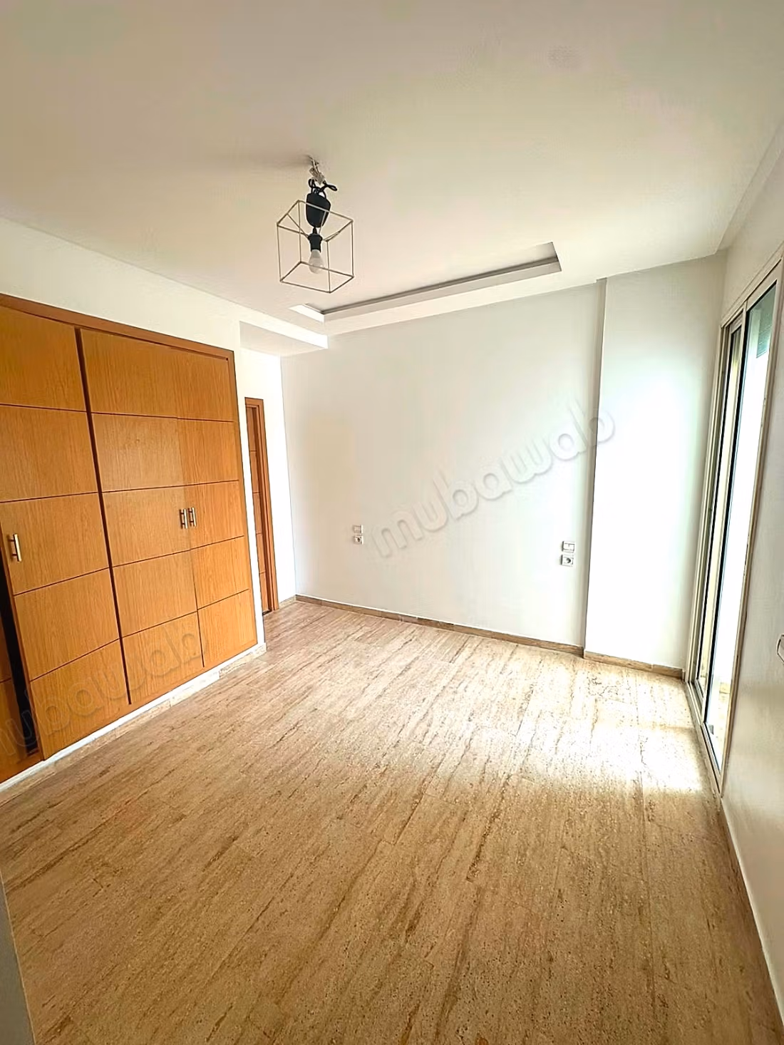 Alquile este apartamento en Derb Ghalef. Superficie 100 m². Terraza y ascensor