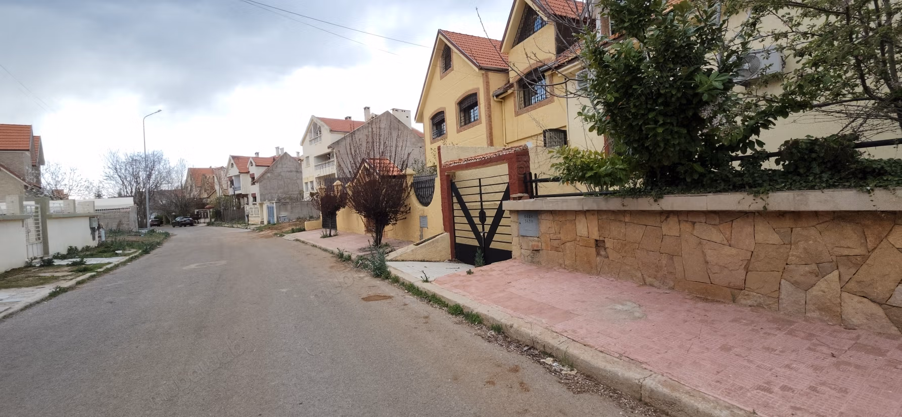 1 ou 2 Villa twins de luxe a ifran sans intermed