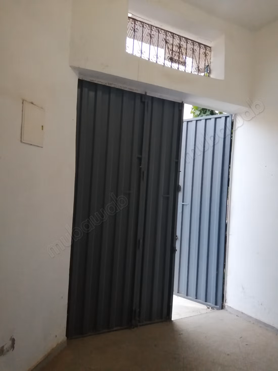 Venta de dos locales comerciales adyacentes en un solo trato