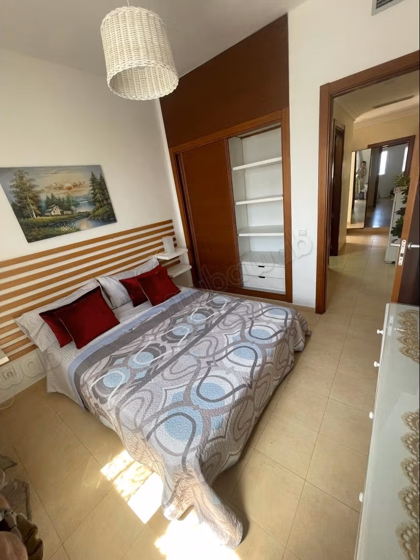 Pisos en alquiler. 1 Habitación. Salón con decoración marroquí