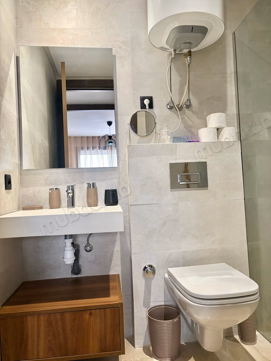 Studio arredato e soleggiato in affitto