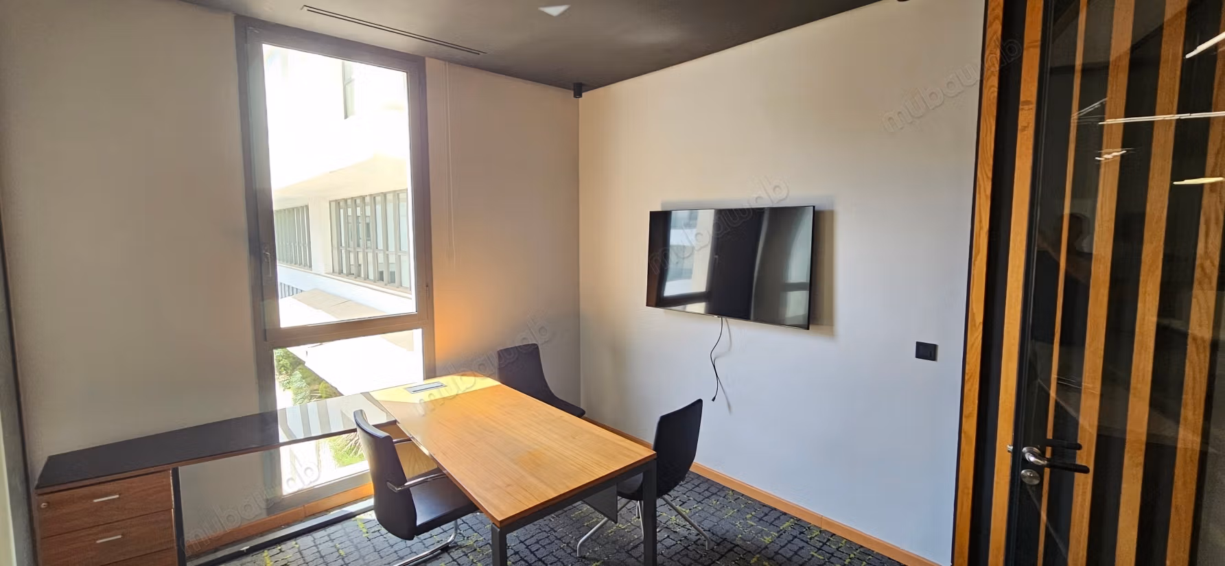 Premium gemeubeld kantoor van 130 m2 in Sidi Maarouf