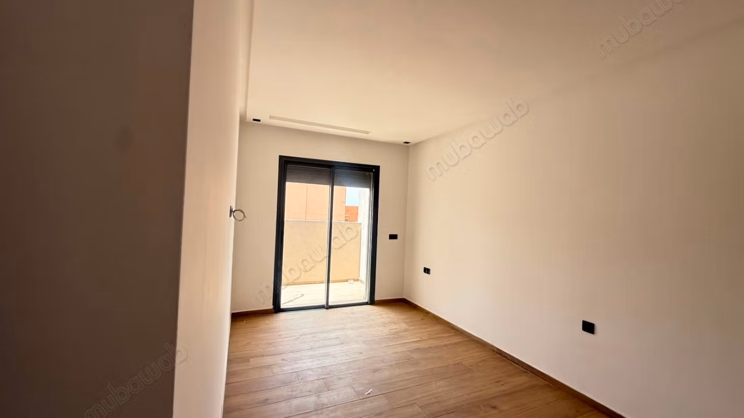 Splendido appartamento in vendita a 3ine mzwar. 2 camere gradevoli. Terrazza e ascensore