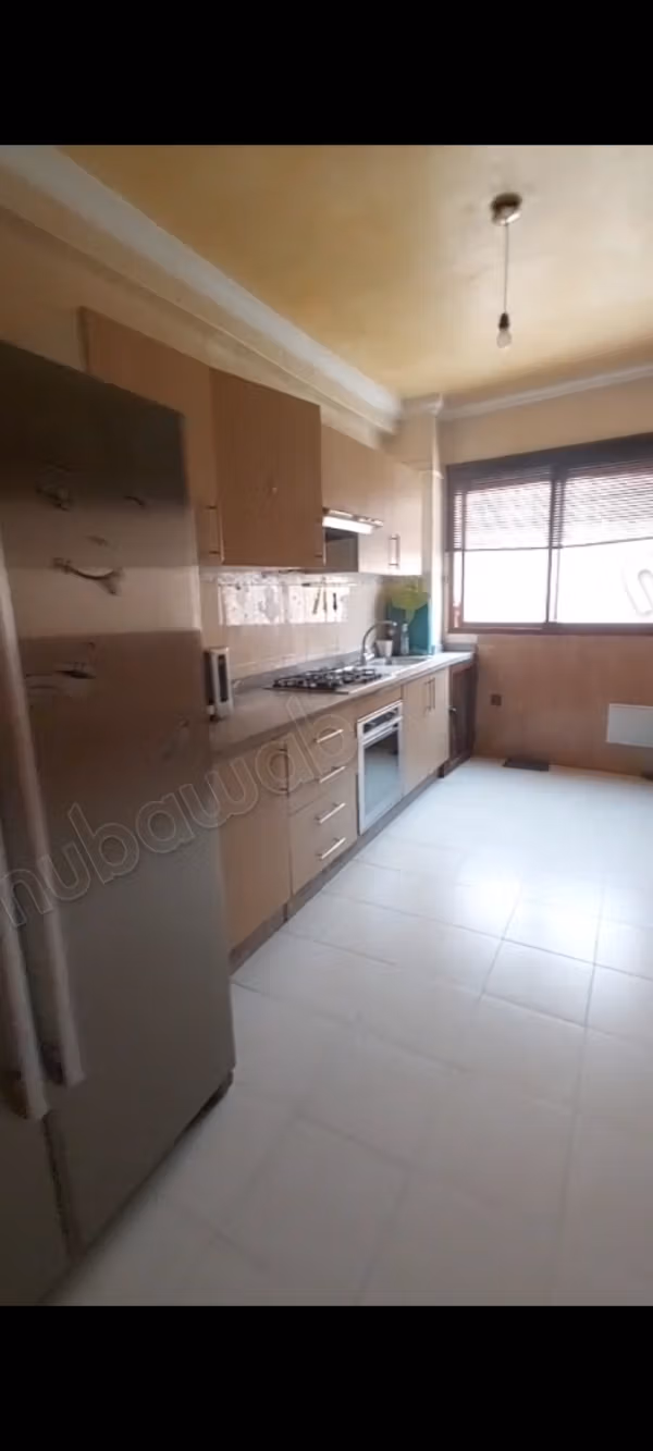 Mooi appartement te koop in Guéliz. 3 grote kamers. Gemeubileerd