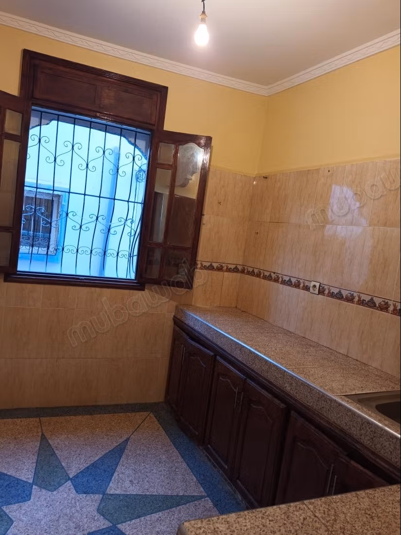 Petit appartement à louer 
aourir
