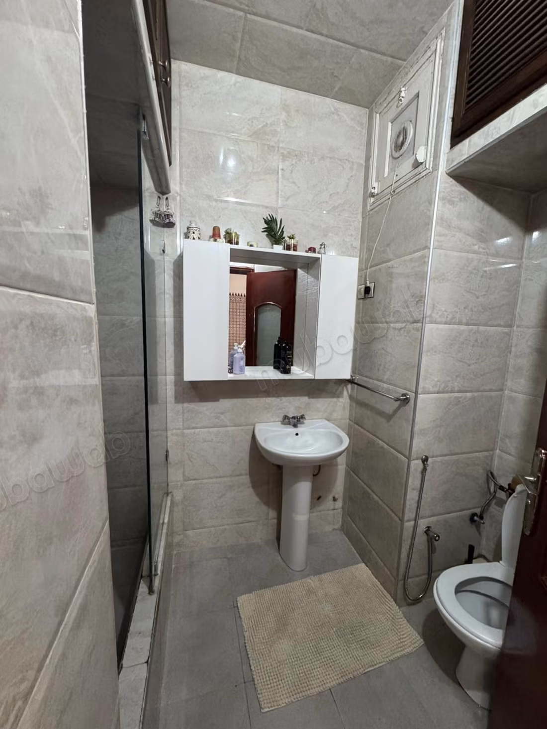 Appartement à vendre à Hay Chmaou. 2 chambres salon hall cuisine et sdb
