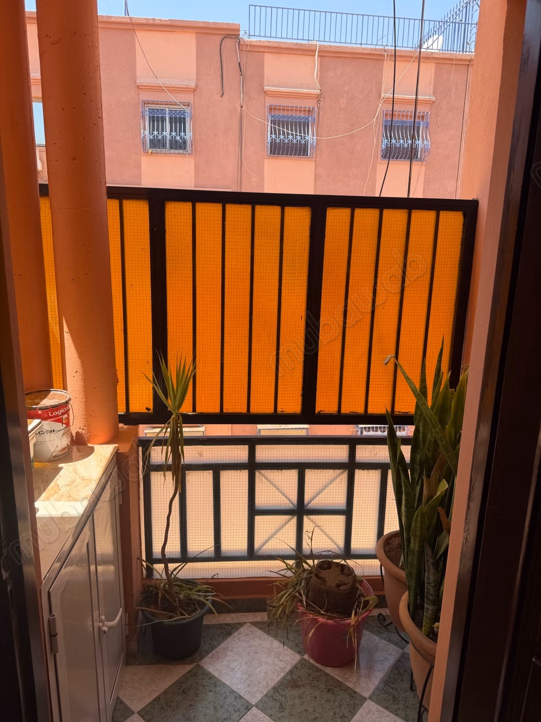 Appartement te koop in Hay Mabrouka. 3 grote kamers