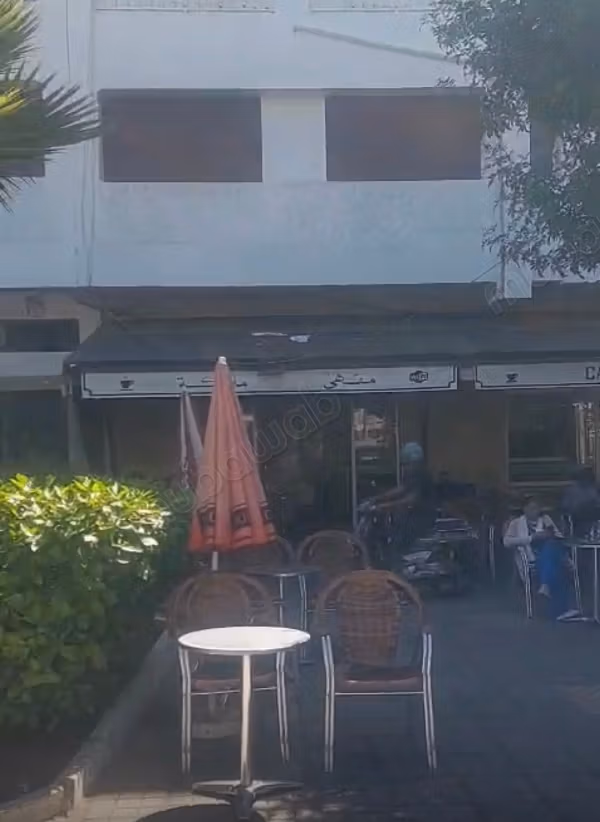 Local commercial en vente à Derb Loubila. Surface de 100 m²