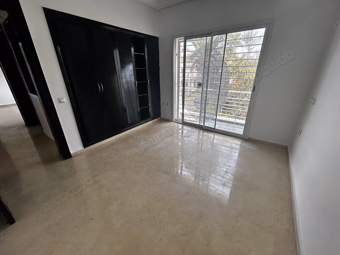 Beautiful villa with pool, for rent empty on Azemmour Road just minutes from Morocco Mall
