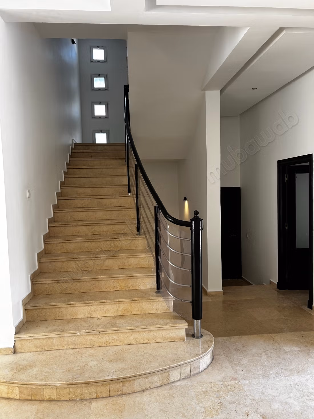 Beautiful villa with pool, for rent empty on Azemmour Road just minutes from Morocco Mall