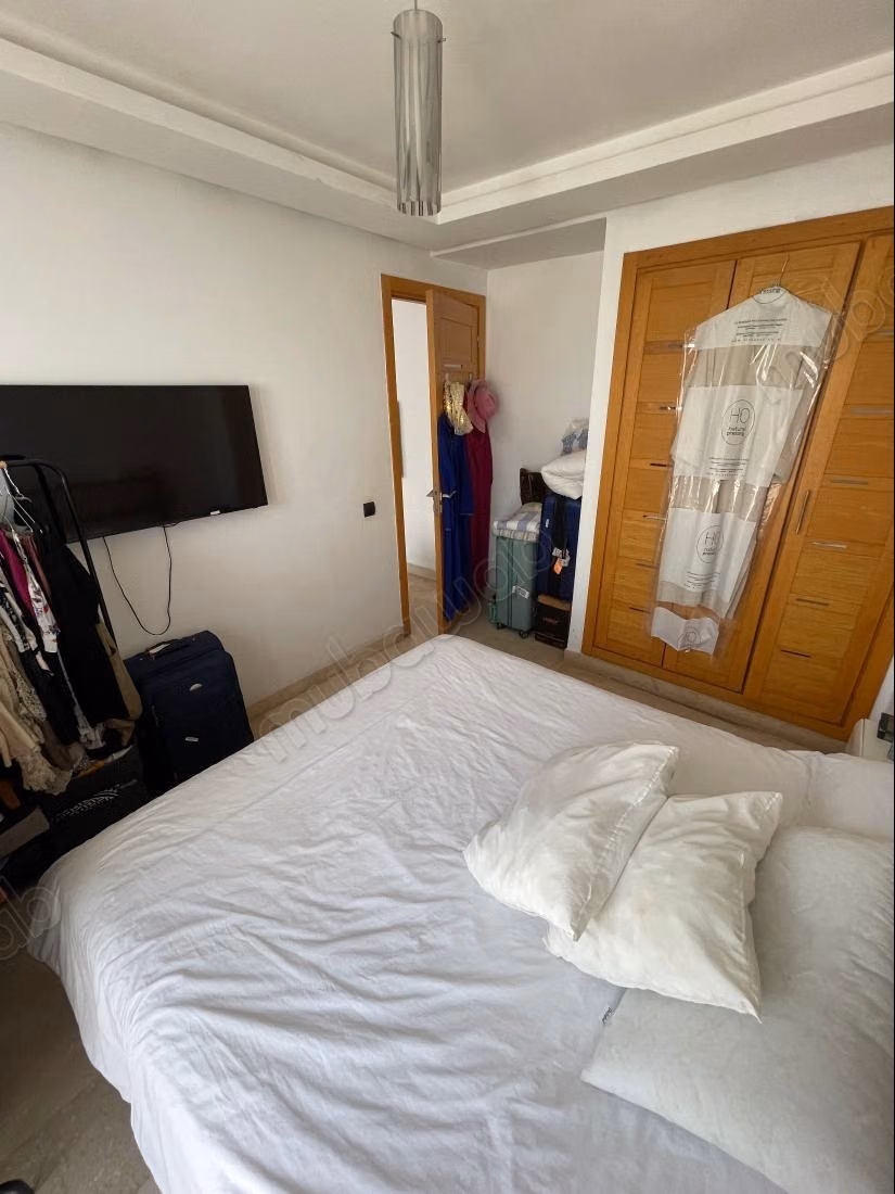 Bel appartement meublé avec terrasse à Racine