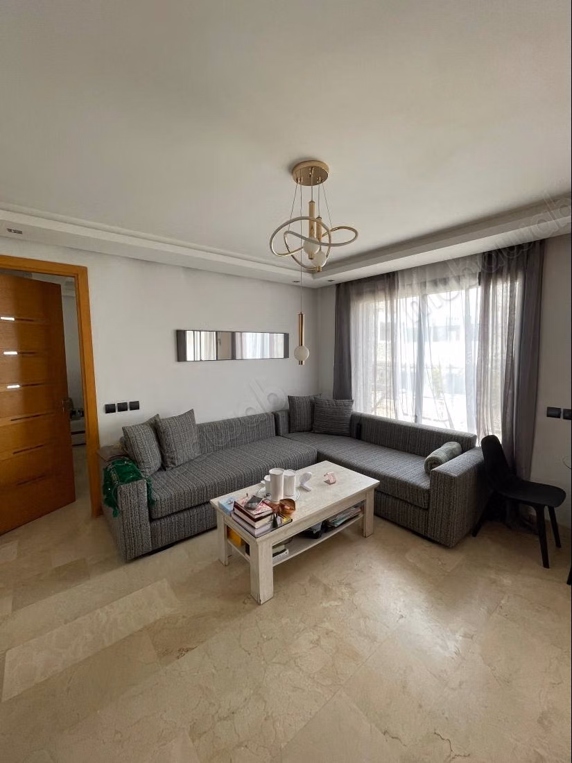 Bel appartement meublé avec terrasse à Racine