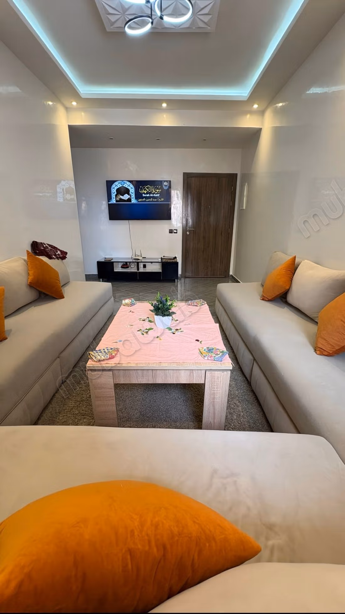 Holiday apartment for rent in Gueliz. 2 rooms. Calm environment with mountain view, double-glazed window