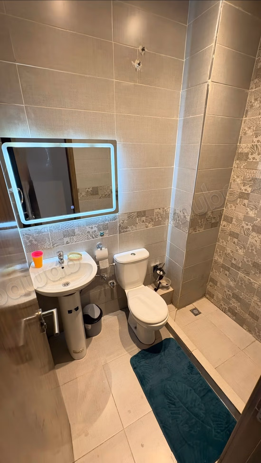 Holiday apartment for rent in Gueliz. 2 rooms. Calm environment with mountain view, double-glazed window