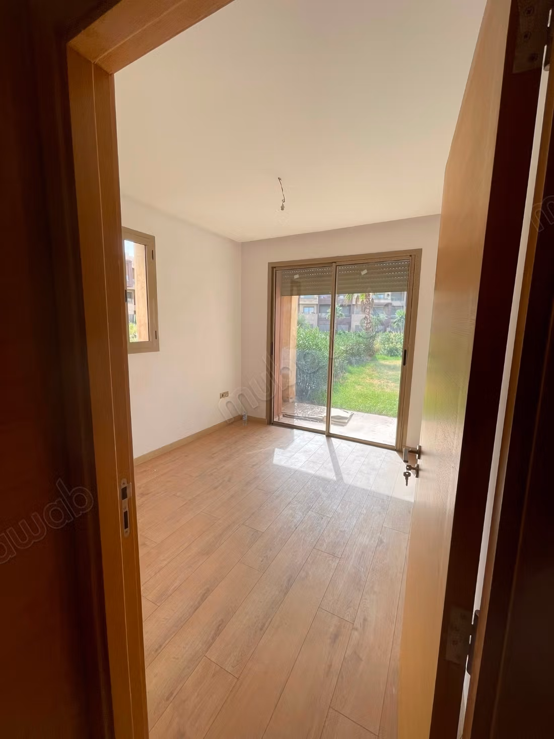 Affitta questo appartamento a Prestigia. 3 belle camere. Terrazza e giardino
