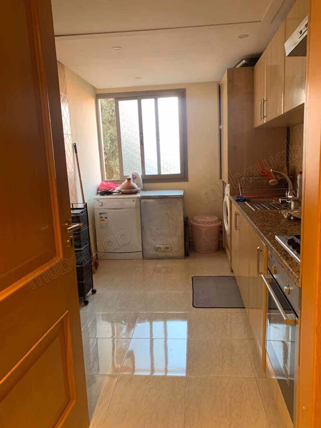 Appartement à vendre à Route Casablanca.
Surface totale 90 m².
Parking et jardin