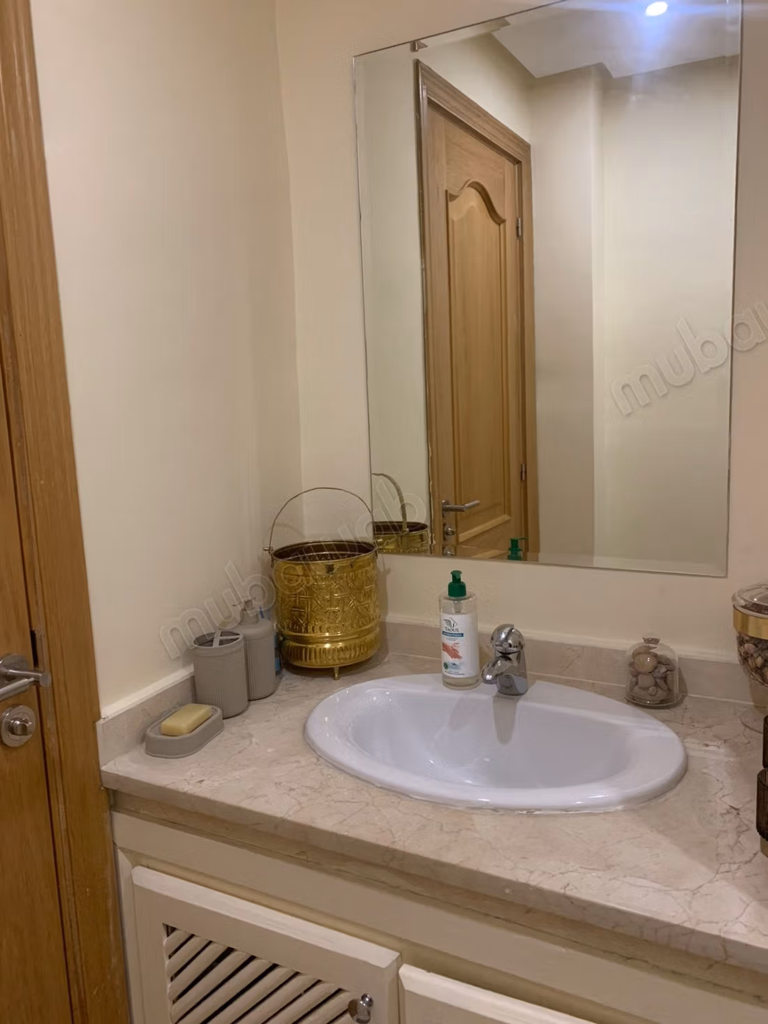 Appartement à vendre à Route Casablanca.
Surface totale 90 m².
Parking et jardin