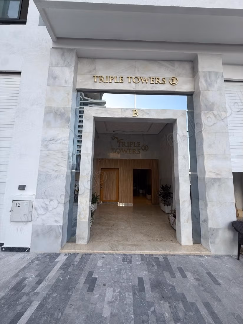 Apartamento lujoso en torre triple