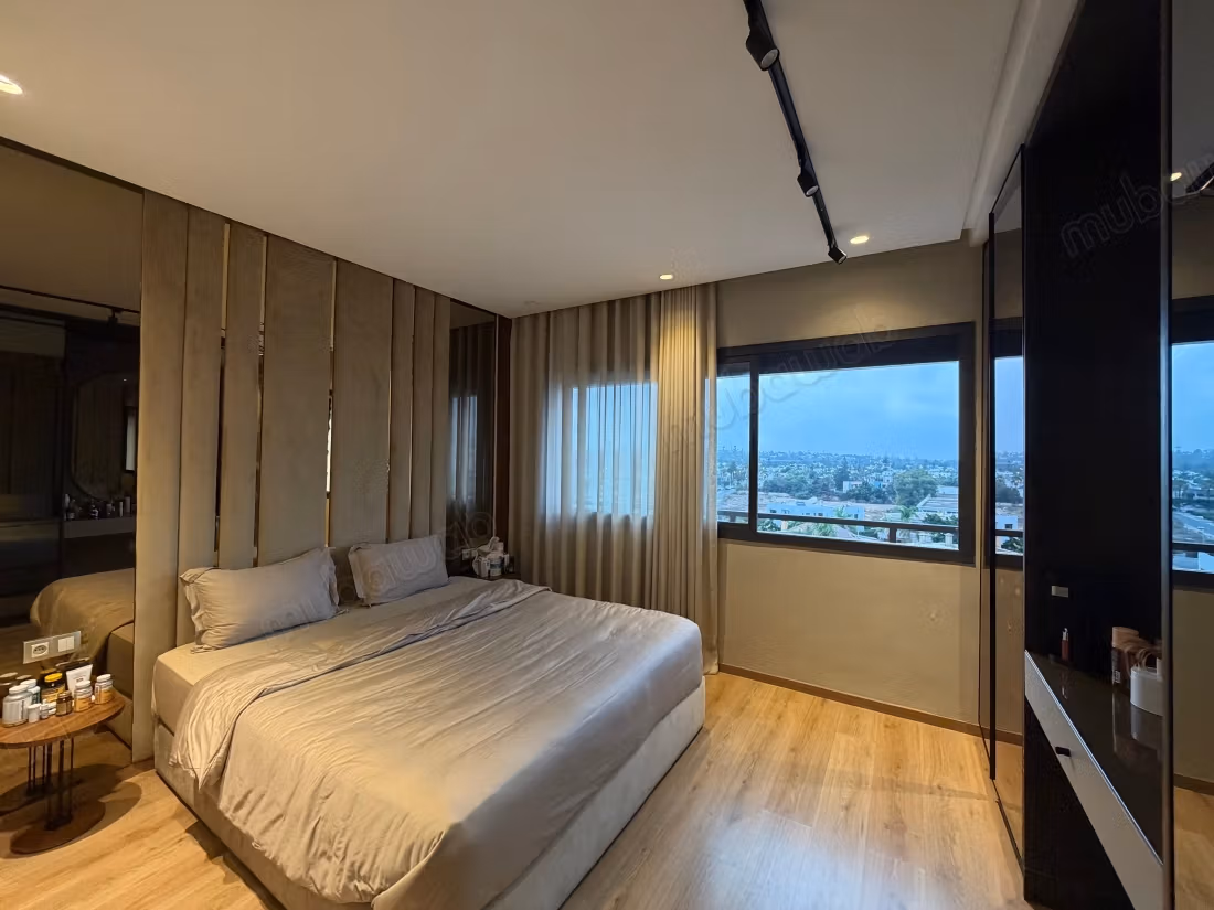 Verkoop van een prachtig appartement in Les princesses. 3 grote woonruimtes