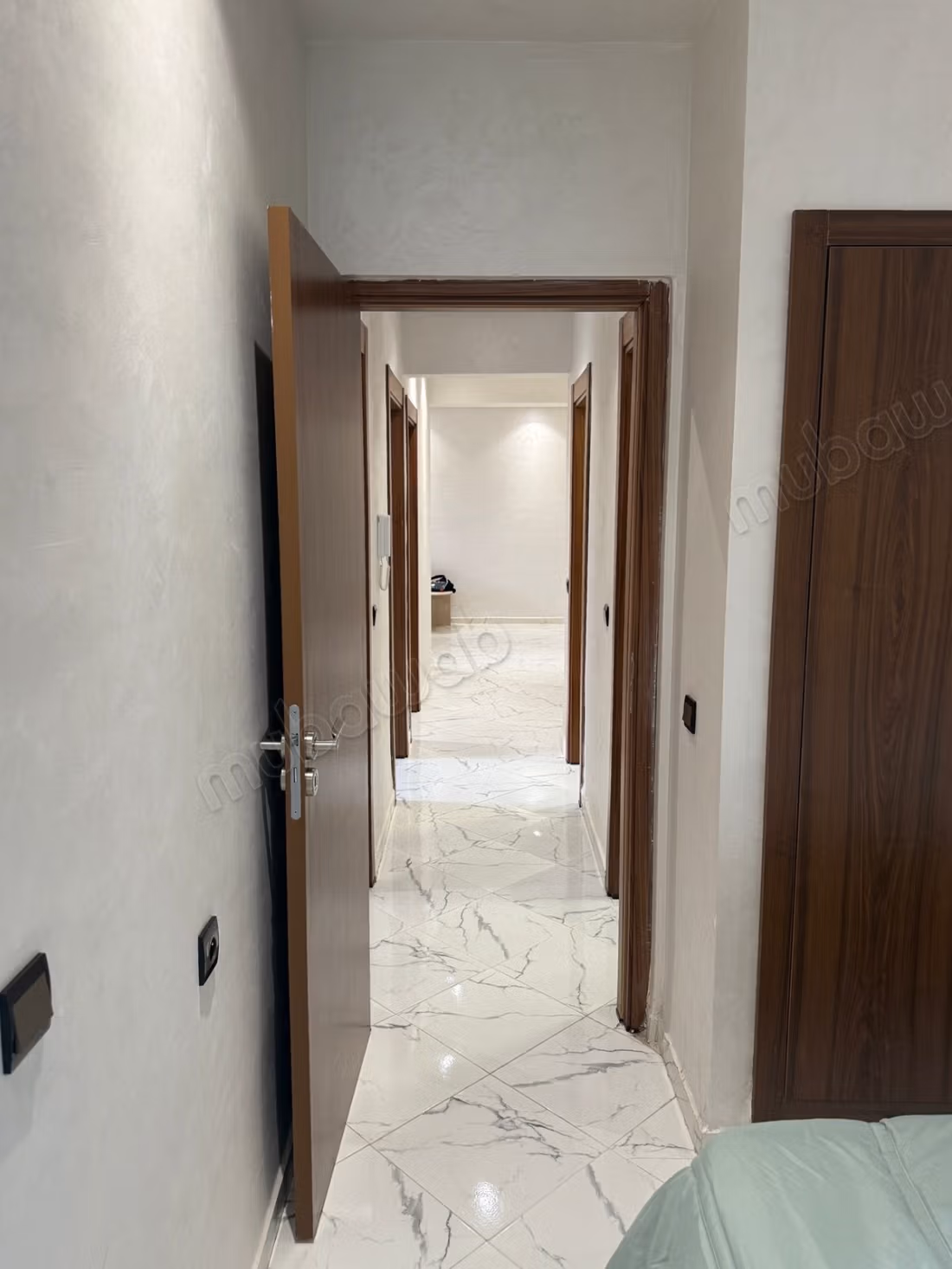 Affitto di un appartamento a Bouakkaz. 3 camere piacevoli. Arredato
