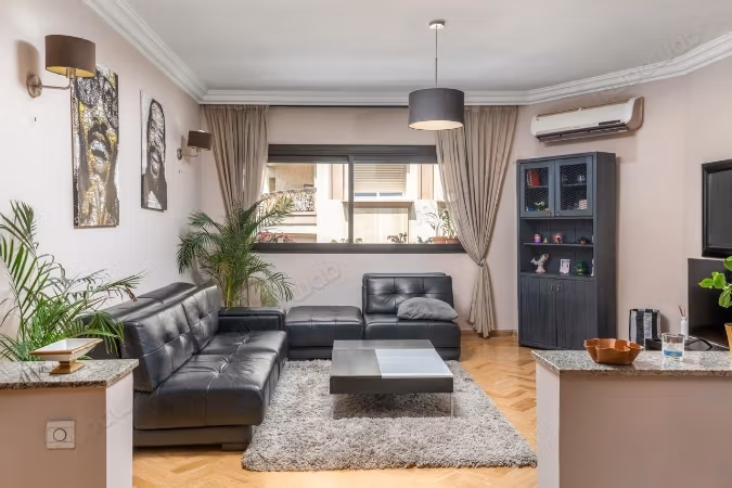 Louez cet appartement à Gauthier. 4 pièces confortables. Bien meublé