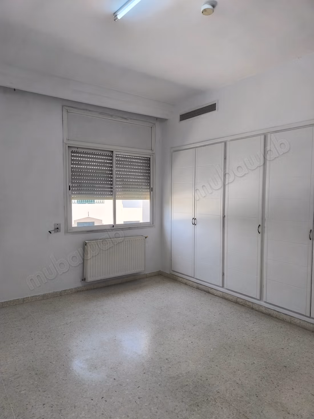 Appartamento in affitto a La Marsa Ville. 3 belle camere. Vetri doppi e riscaldamento centralizzato
