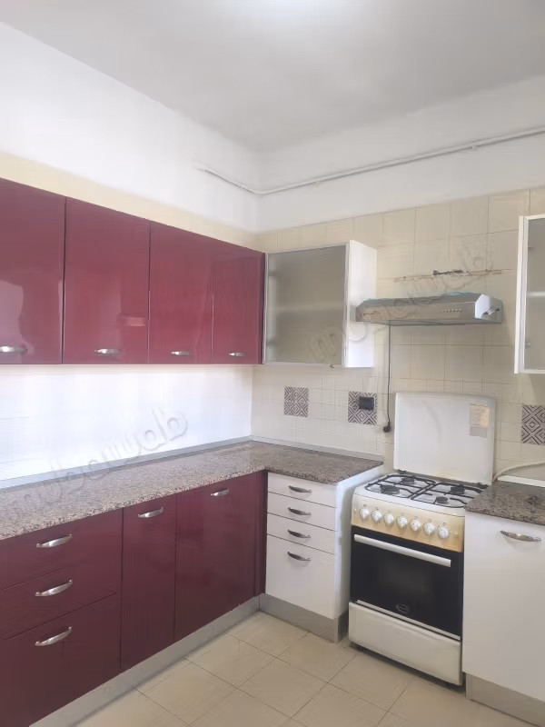 Apartment for rent in La Marsa Ville. 3 beautiful rooms. Double glazing and central heating