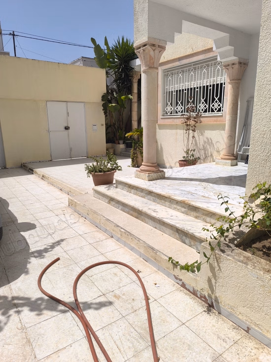 Affitto di una casa a La Marsa Ville. 3 camere da letto. Porta blindata e parabola