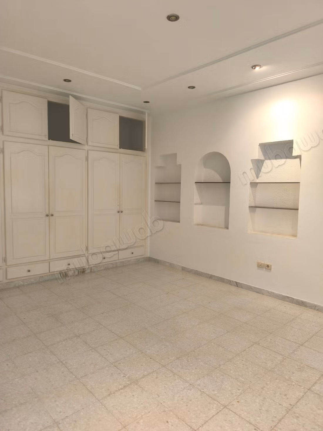 Affitto di una casa a La Marsa Ville. 3 camere da letto. Porta blindata e parabola