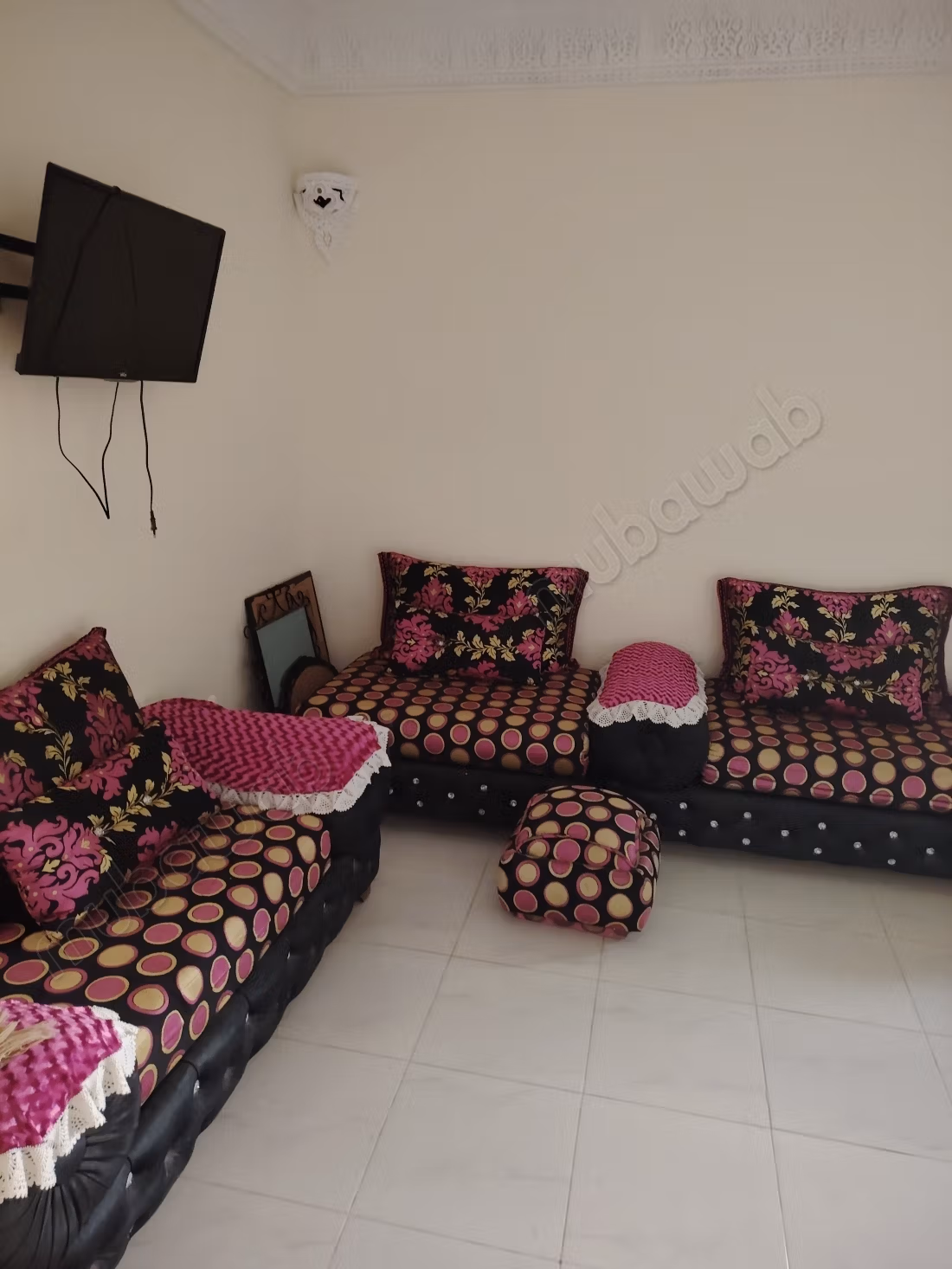 بيت جميل للإيجار. غرفة واحدة. مزين بشكل جيد