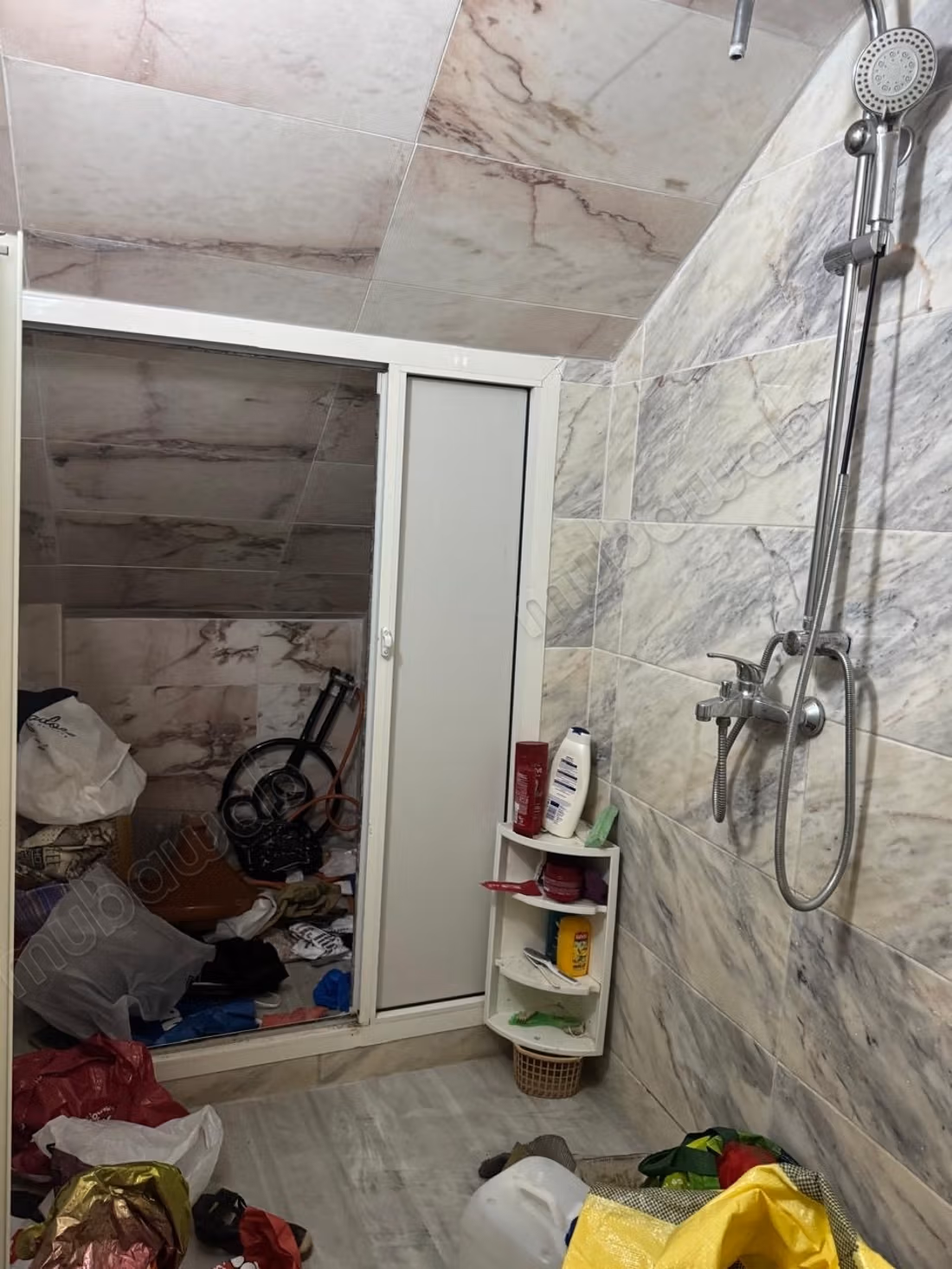 Affitto di un appartamento a Harhoura. 3 stanze confortevoli. Ben arredato