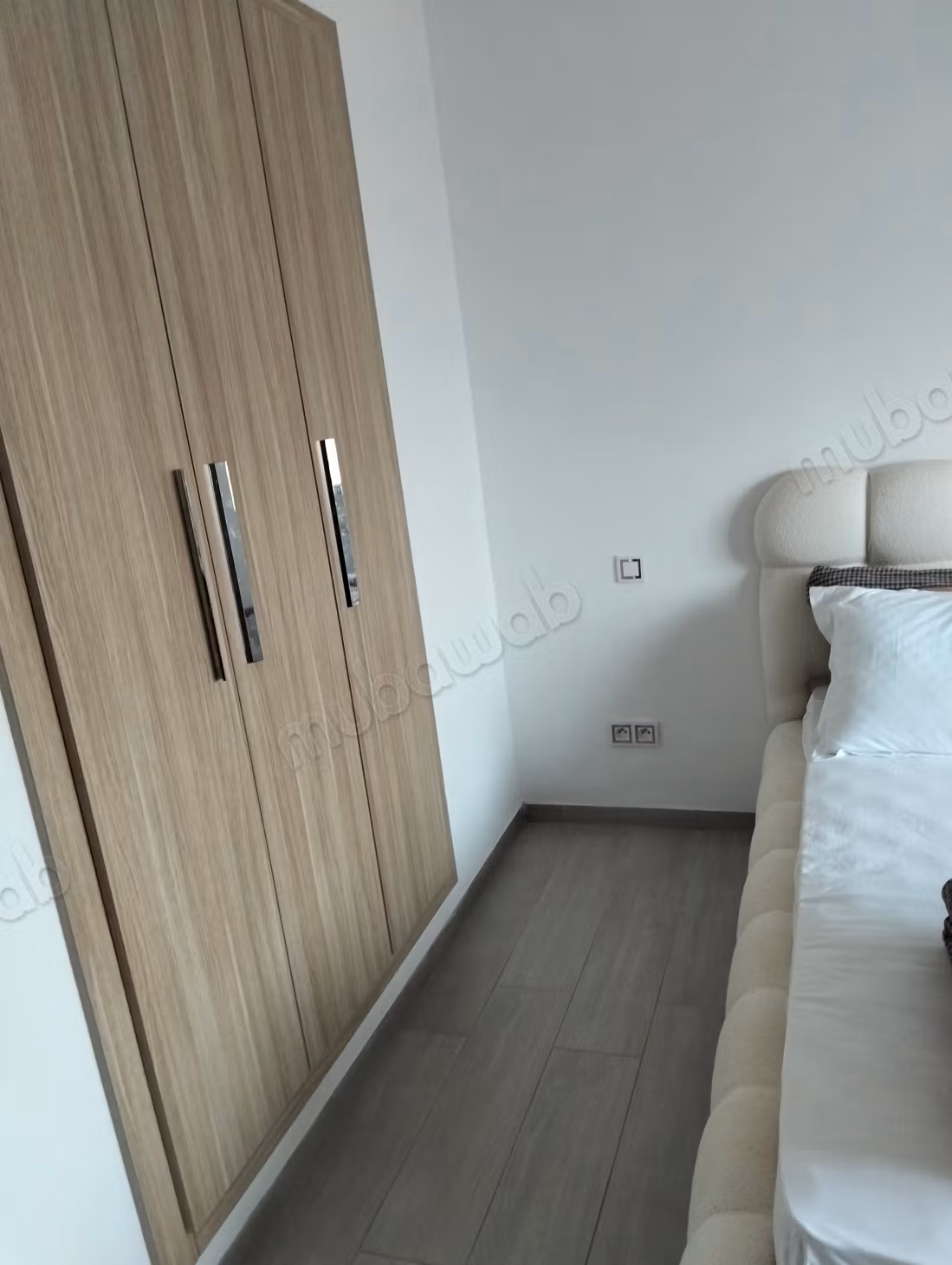Bel appartement en location à Cité Ennasr 2. 
Surface de 100 m². 
Bien meublé